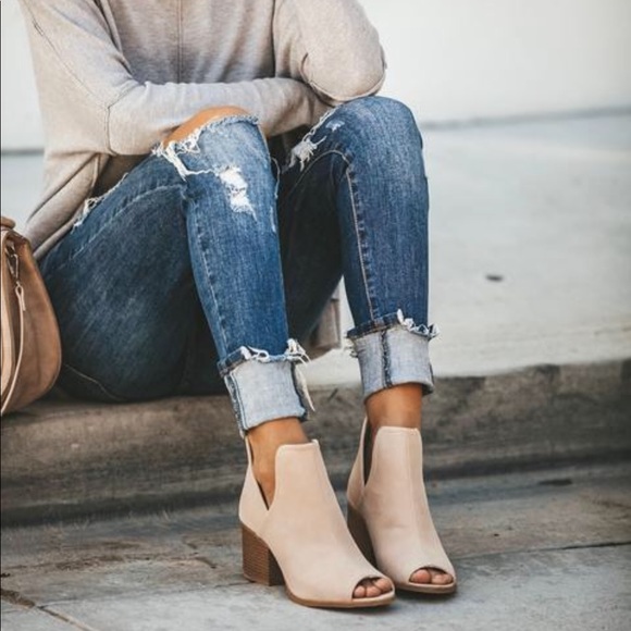 Qupid Shoes - “Jade” peep toe ankle bootie